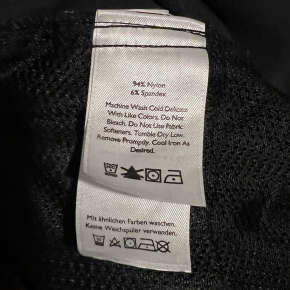 Women’s Black Eddie Bauer First Ascent Button Fly Crop Pants Size 18 Convertible - Picture 5 of 8